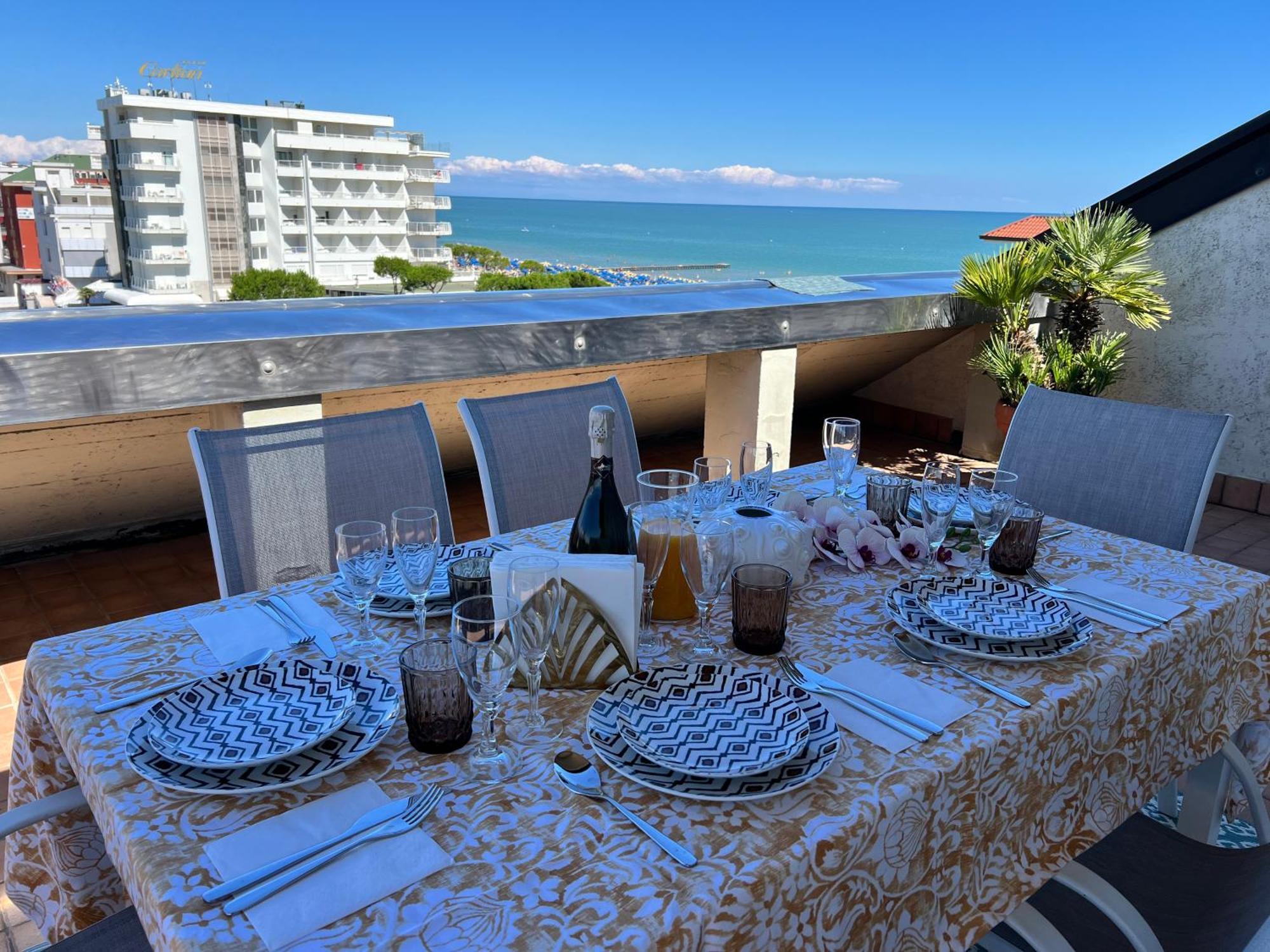 Blue Moon Penthouse Apartment Лидо ди Йезоло Екстериор снимка